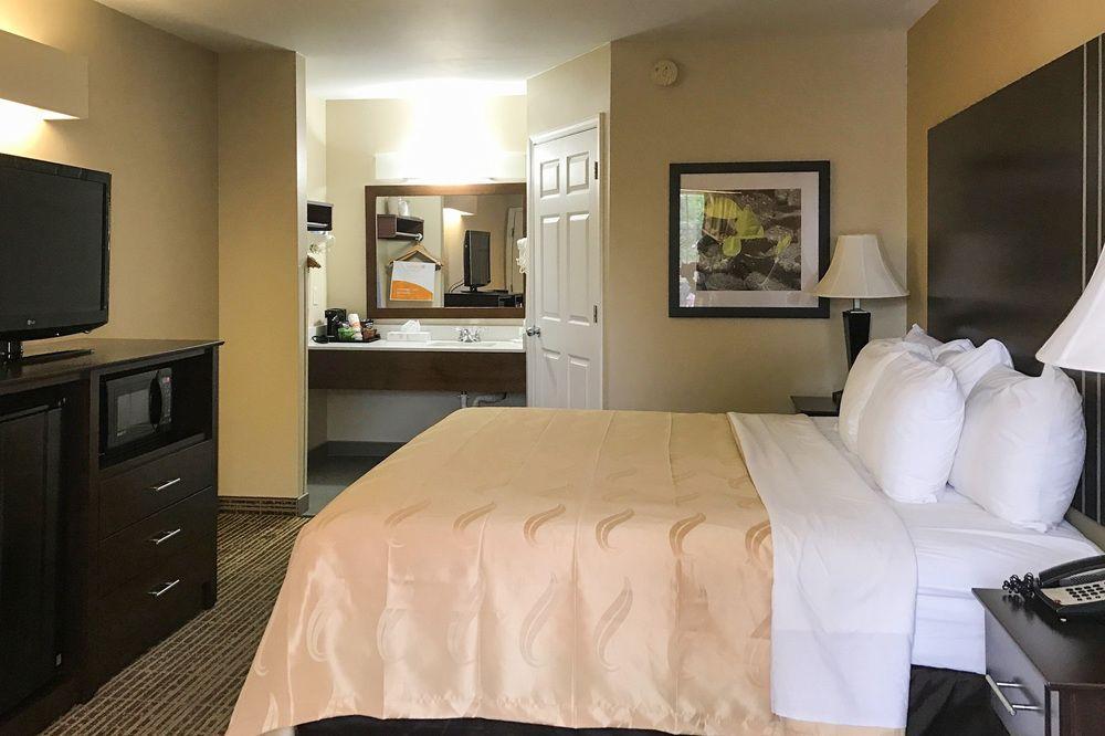 Quality Inn Seneca Us-123 Exterior photo